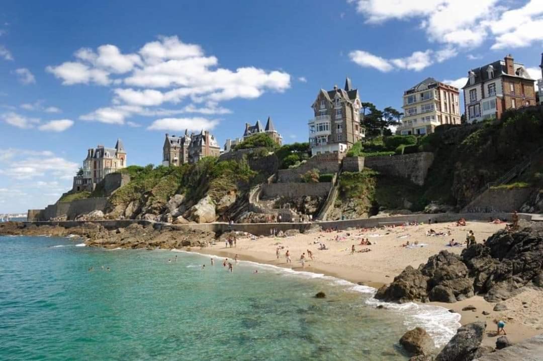 CHAMBRE D'HOTES Côté RANCE La Ville-ès-Nonais Exterior foto