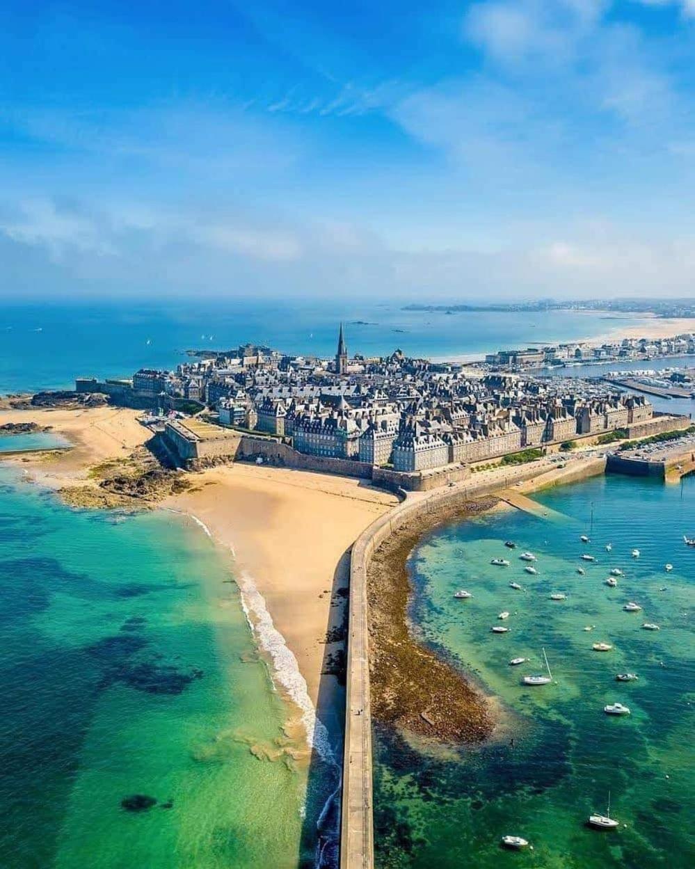 CHAMBRE D'HOTES Côté RANCE La Ville-ès-Nonais Exterior foto